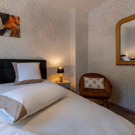 L'or Des Fontaines 10 Personnes بيت للعطل *