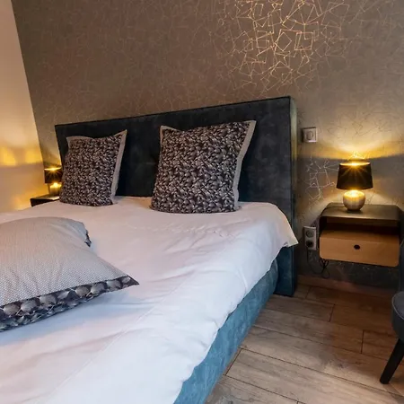 L'or Des Fontaines 10 Personnes بيت للعطل